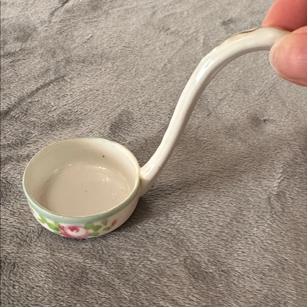 Antique Nippon Era‎ Hand-Painted Porcelain Ladle / Sauce Spoon c.1900–1920 Roses